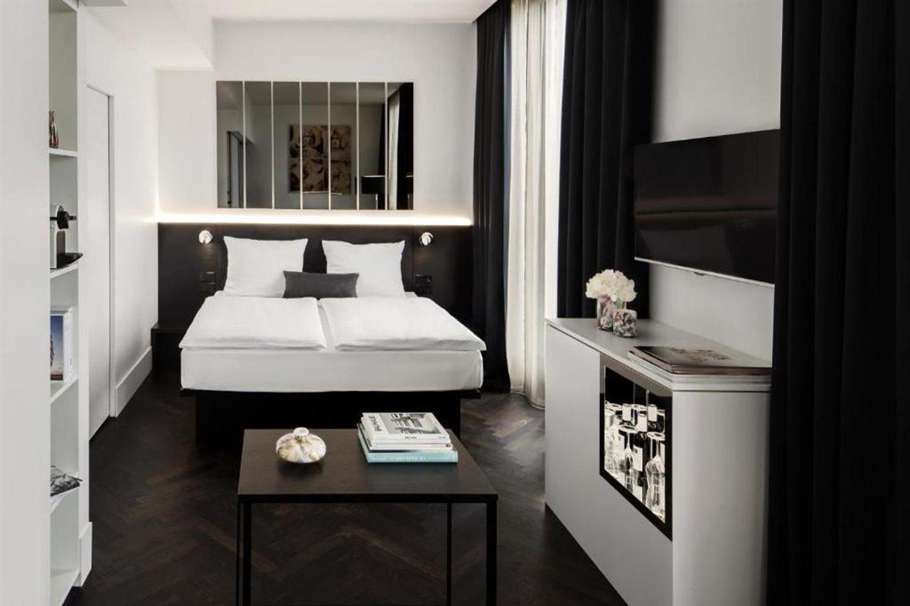 Amano Grand Hotel 3*