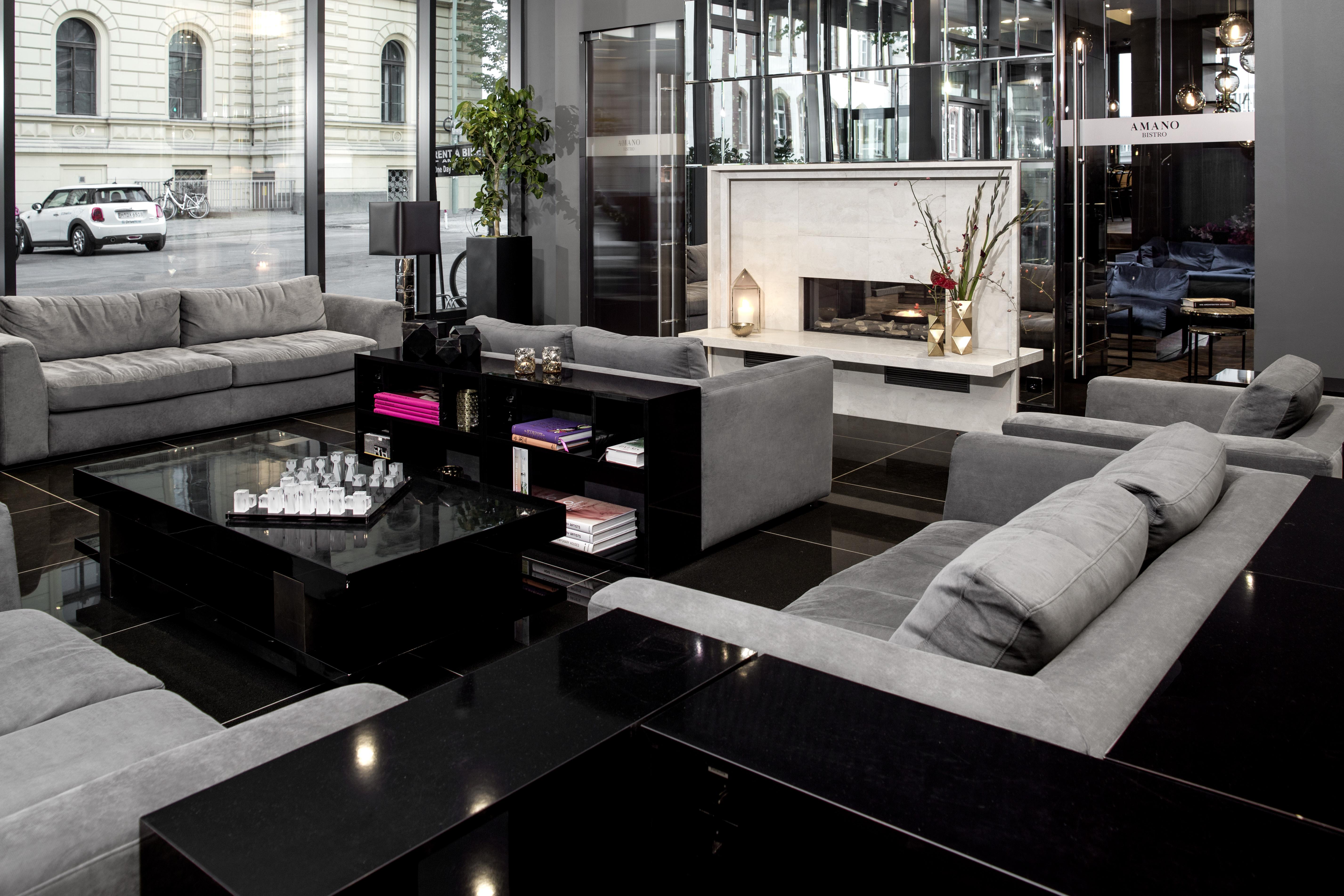 Amano Grand Hotel 3*