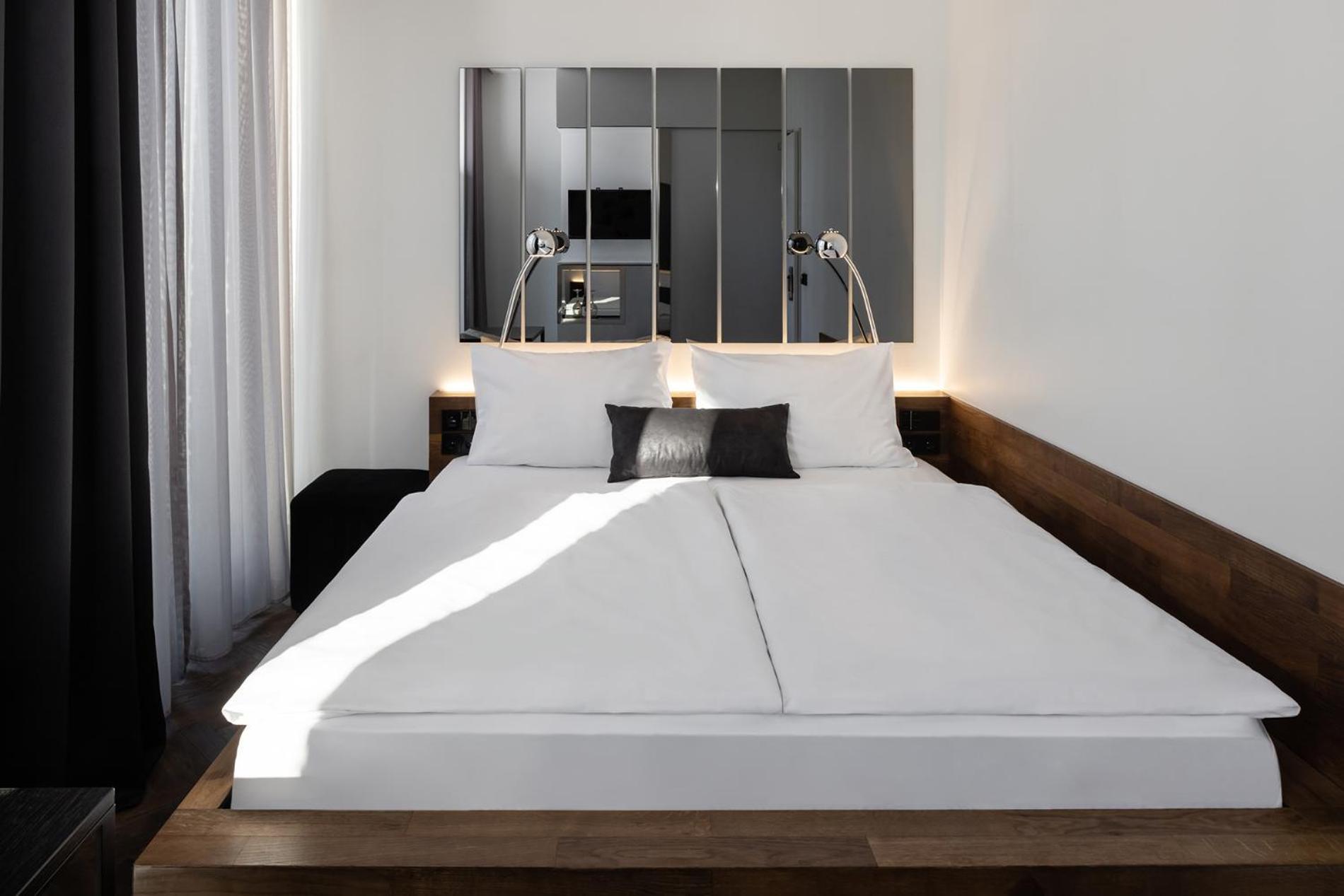 Amano Grand Hotel 3*